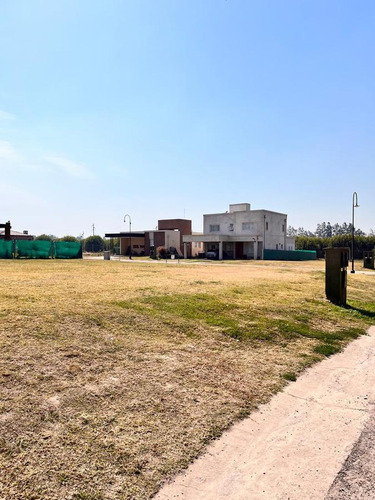 Imagen 4 de 7 de Excelente Terreno Central Orientación Sur - Norte En Country Pinar 2, Tafí Viejo