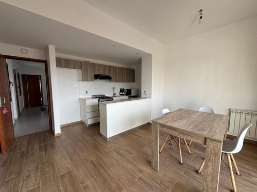 Departamento En Alquiler La Plata