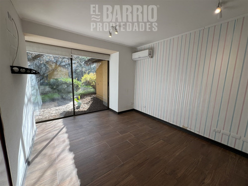 Casa En Venta En Chicureo, A Pasos Del Colegio Santa Cruz