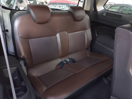 Imagem 10 de 15 de Chevrolet Spin 1.8 Premier 8v Flex 4p Manual