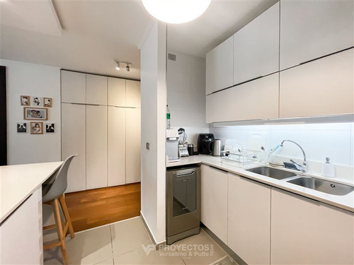 Departamento En Venta De 2 Dorm. En Lo Barnechea