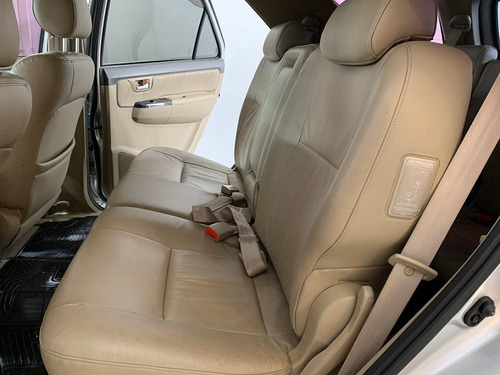 Toyota Hilux Sw4 3.0 Srv Mt 4x4
