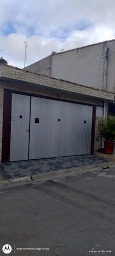 Vendo Casa 2 Banheiro 2 Quartos Área De Serviço Poautomático