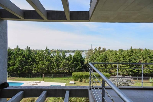 Imagen 2 de 27 de Divino 2 Amb Con Balcón Terraza, Parrilla Y Espectacular Vista Al Lago Central De Nordelta