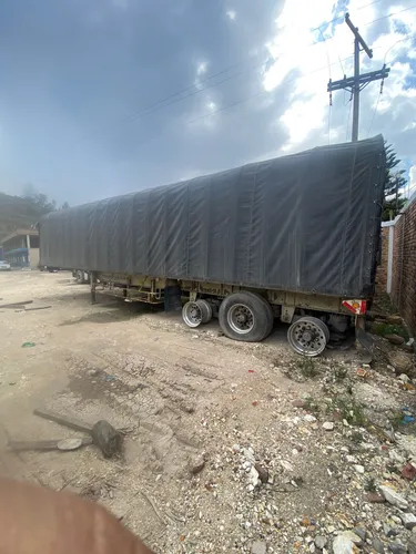 Plataforma Romarco Con Carroceria, Carpa, Rines, Sin Llantas