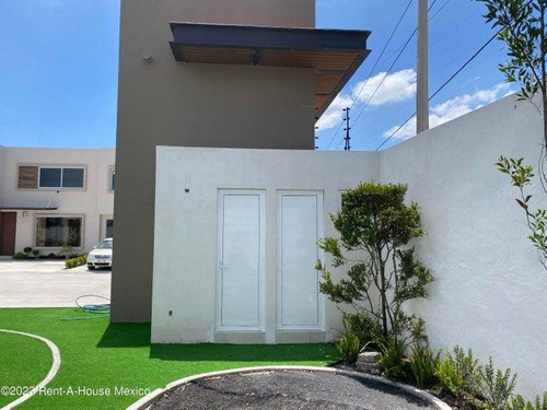 Casa En Venta En Metepec San Salvador Tizatlalli Gis 24-1104
