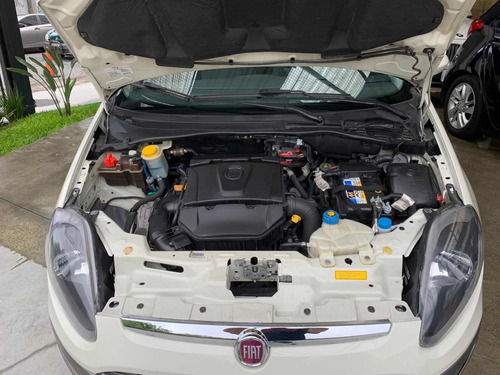 Fiat Punto 1.6 16v Essence Flex 5p 2014