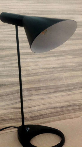 Imagen 6 de 8 de Lámpara De Mesa Minimalista Dirigible