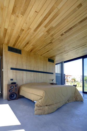 Casa En Alquiler En El Cantón, De Diseño Y Amoblada