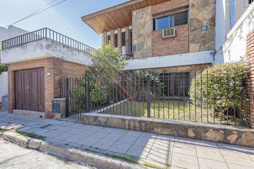 Venta Casa 5 Ambientes En Moron Norte