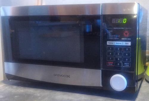 Imagen 2 de 4 de Microondas Daewoo Pequeño En Óptimas Condiciones