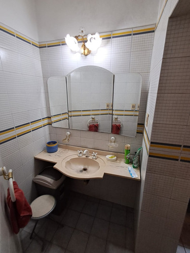 Venta Casa 5 Amb Haedo-c/jardin Y Pileta-garage