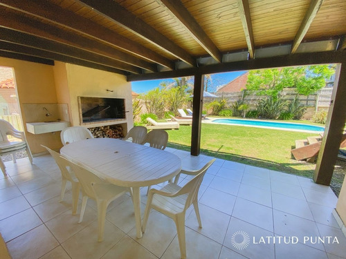 Imagen 16 de 30 de El Chorro, Casa De 4 Dormitorios Con Vista Al Mar - Manantiales Altos De Punta Piedras