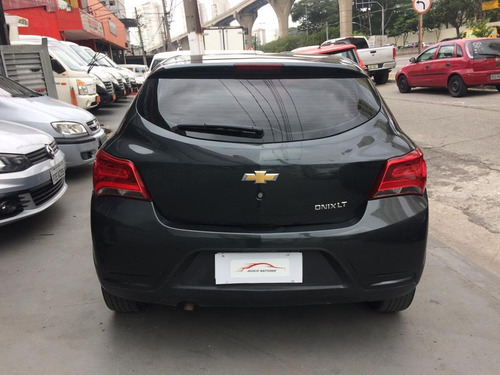 Onix 2017 1.0 Lt 5p