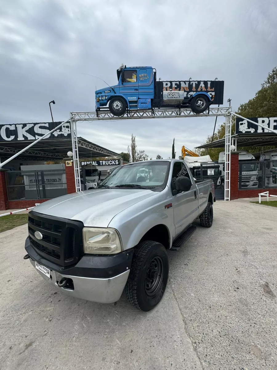 Ford F-100 3.9 Cab. Simple Xl Plus Mp3+4x4