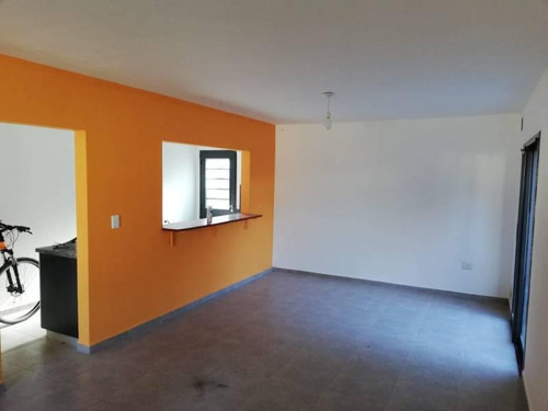 Imagen 2 de 13 de Venta - Villa Allende - Dos Dormitorios