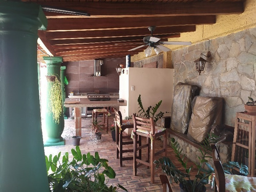 Imagen 23 de 24 de Nestor Moreno Vende Casa En Naguanagua Lemc-398