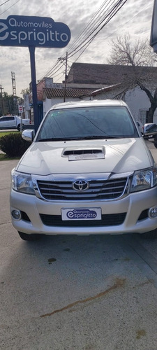 Imagen 2 de 9 de Toyota Hilux Srv 4x2 Pack Cuero 3.0 2013