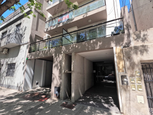 Hermoso Monoambiente Al Frente Divisible Con 2 Balcones (doble Circulacion) 41m2, Mucha Luz Y Aire