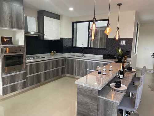 Departamento En Venta, Camelinas, Morelia.