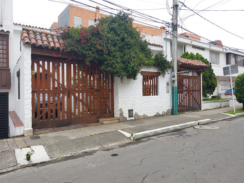 Casa En Venta En Bogotá. Cod V373