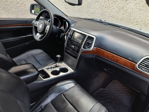 Imagen 9 de 14 de Jeep Grand Cherokee 5.7 Limited Premium V8 Navegación 4x2 Mt