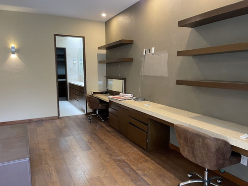 Residencia Espectacular En Paseo De Los Laureles