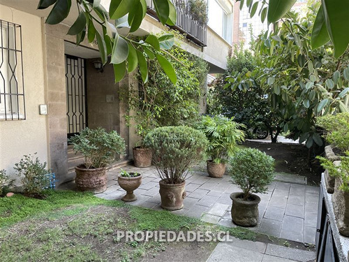 Departamento En Venta De 2 Dorm. En Las Condes