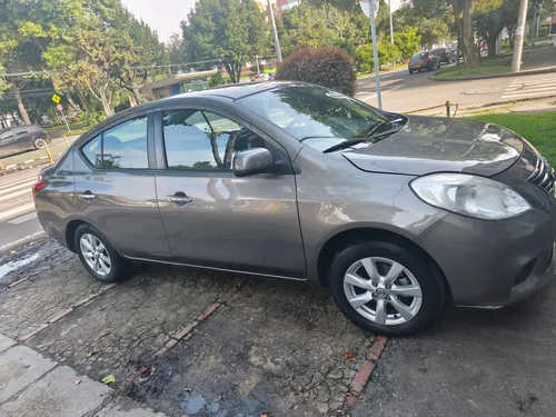 Nissan Versa 1.6 Advance