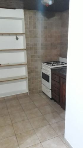Imagen 4 de 9 de Casa En Venta Moron 3 Amb