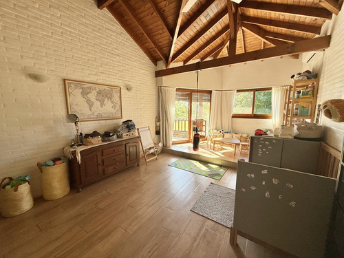 Impecable Casa Con Jardin, Parrilla Y Pileta En Venta - Vista Al Golf - Club Nautico Escobar