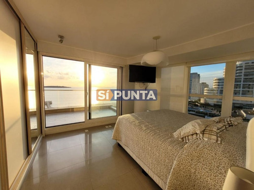 Imagen 8 de 25 de Apartamento En Venta De Máxima Categoría , Playa Mansa , Punta Del Este