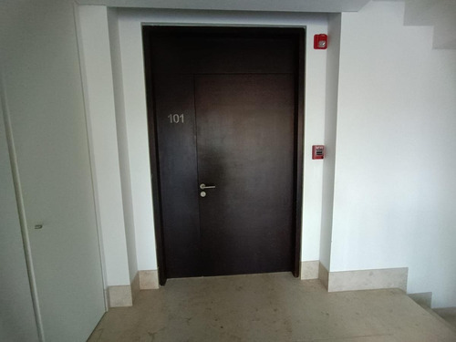 Imagen 9 de 30 de Rivera Próximo Arocena, Estrena, Oficina De 126 M2 + Gran Patio De 60 M2 !!