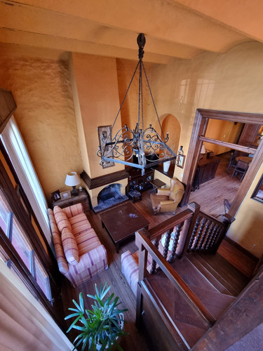 Importante Casa En Barrio Sur Palermo 3 Dormitorios Jacuzzi Estufa A Leña Garage Montevideo