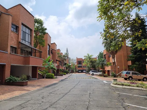 Casa En Venta En El Poblado Sector Los Gonzalez