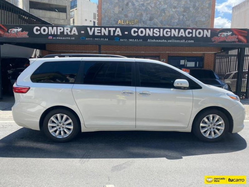 Toyota Sienna Automática