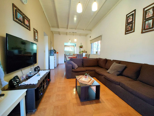 Venta Casa 3 Dormitorios Garín Con Cochera