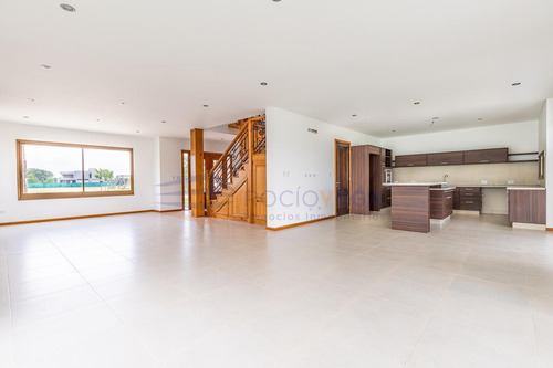 Imagen 9 de 30 de Hermosa Casa En Venta En Country Terravista