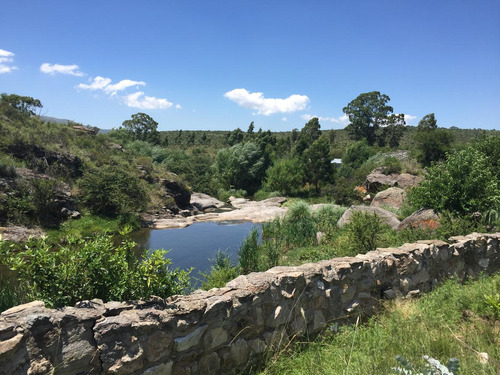 Venta Terreno Club De Campo Los Tres Arroyos - La Falda, Córdoba, Argentina.