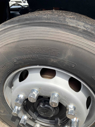 Imagem 14 de 15 de Vw 25420 6x2 Vtronic Teto Auto Completo