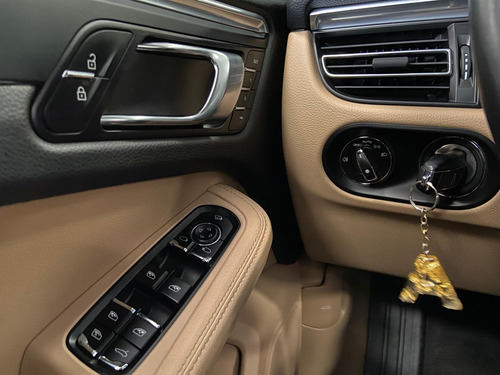 Porsche Macan 2.0 Turbo