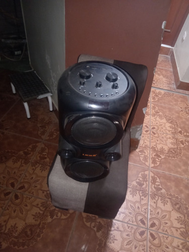 Parlante Y Piano En Venta 