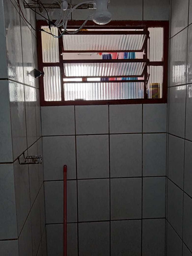 Vendo Apartamento Bem Conservado Com 2 Quartos, Ótimo Local E Bem Barato!