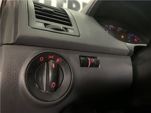 Imagem 13 de 14 de Volkswagen Polo 1.6 Mi 8v Flex 4p Manual
