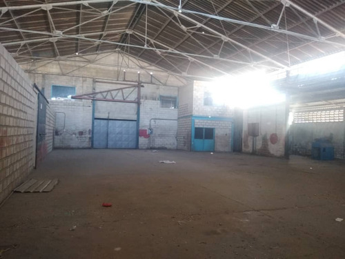 Imagen 3 de 6 de Se Vende Galpón En Zona Industrial La Hamaca 04243743396