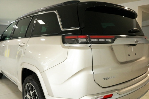 Imagem 12 de 15 de Jeep Commander Overland Td380