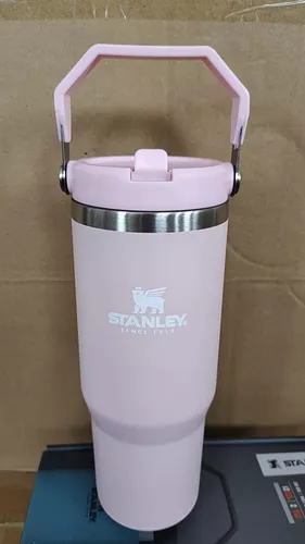 Esta taza térmica de Stanley es lo mejor que te puede pasar, mantiene tu  bebida 1 hora caliente, 7 horas frío y 30 horas congelada.😱🤩 Encontralas  en, By Cellshop Importados Paraguay
