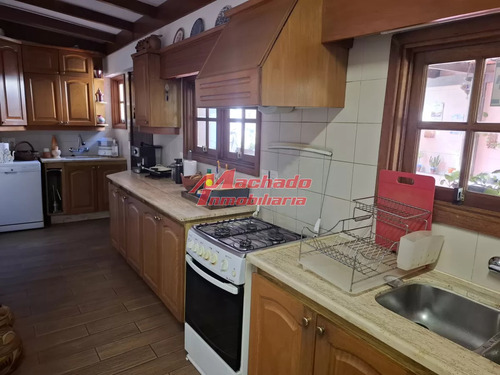 Casa En Venta Playa Mansa, En Impecable Estado