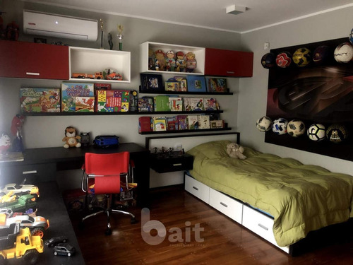 Imagen 11 de 29 de Venta Casa En El Cerro De Las Rosas, Moderna, Impecable De 3 Dormitorios Con Pileta Climatizada Y Calefacción Central.