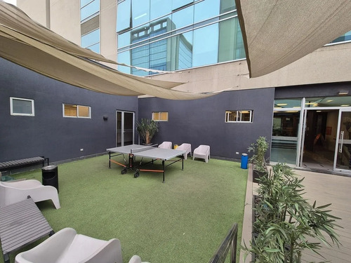 Moderna Y Funcional, En Edificio Empresarial